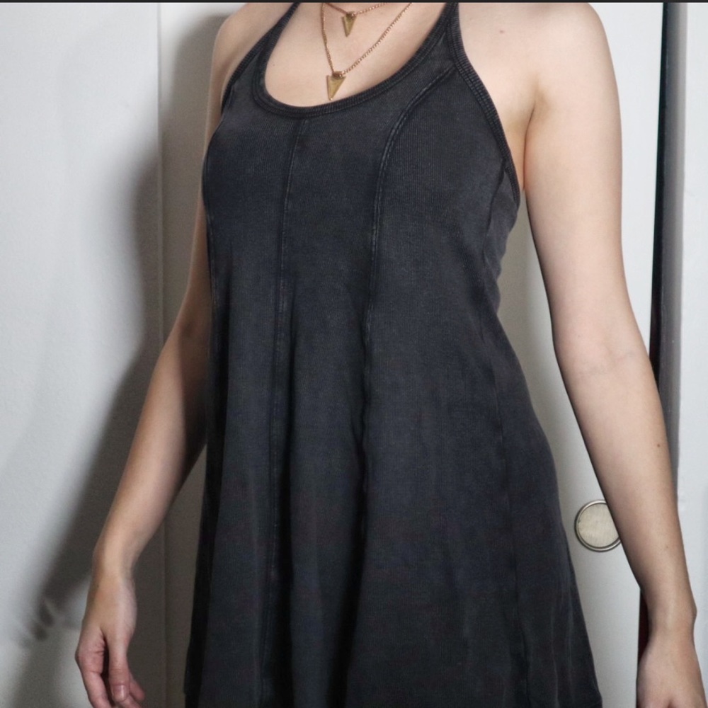 3 for 25! 🌻BDG (Urban Outfitters) - Jamie T-back Swing Mini Dress🌻 - Picture 6 of 9